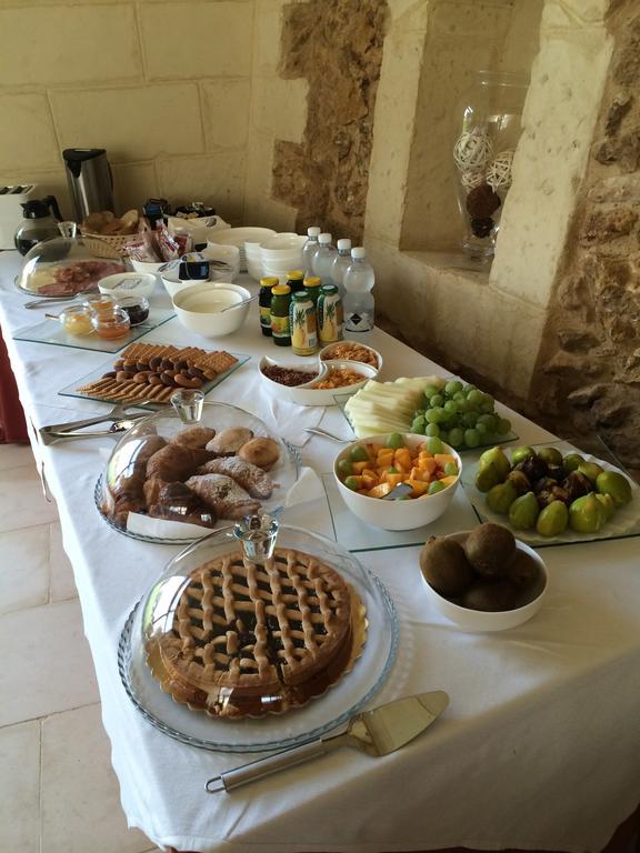 Masseria San Polo Squinzano ภายนอก รูปภาพ